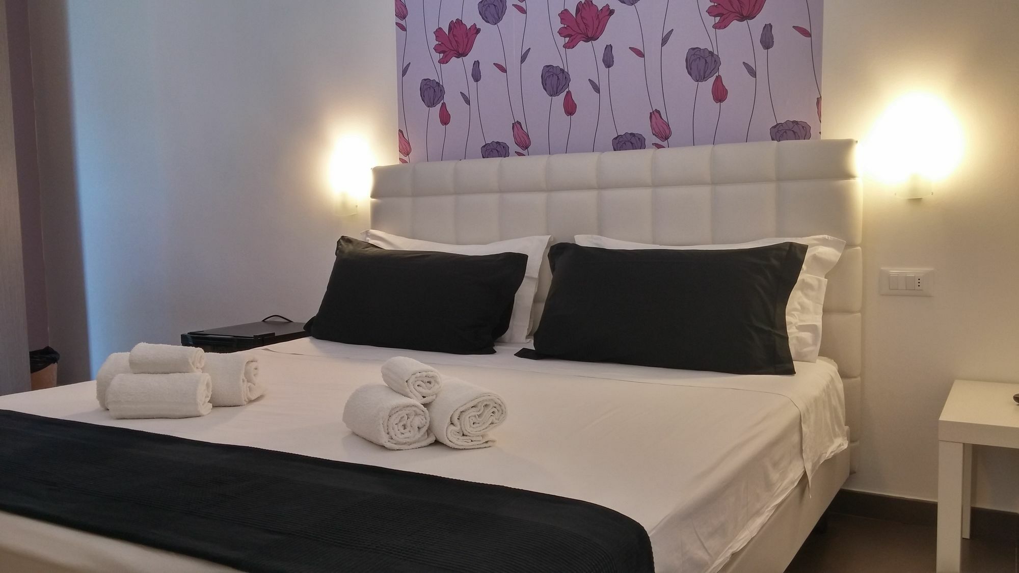 Up Room&Suite Лечче Экстерьер фото